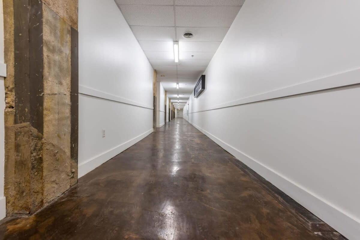 2Br 2Ba Spacious Historic Loft With Gym By Envitae Kansas City Exterior photo