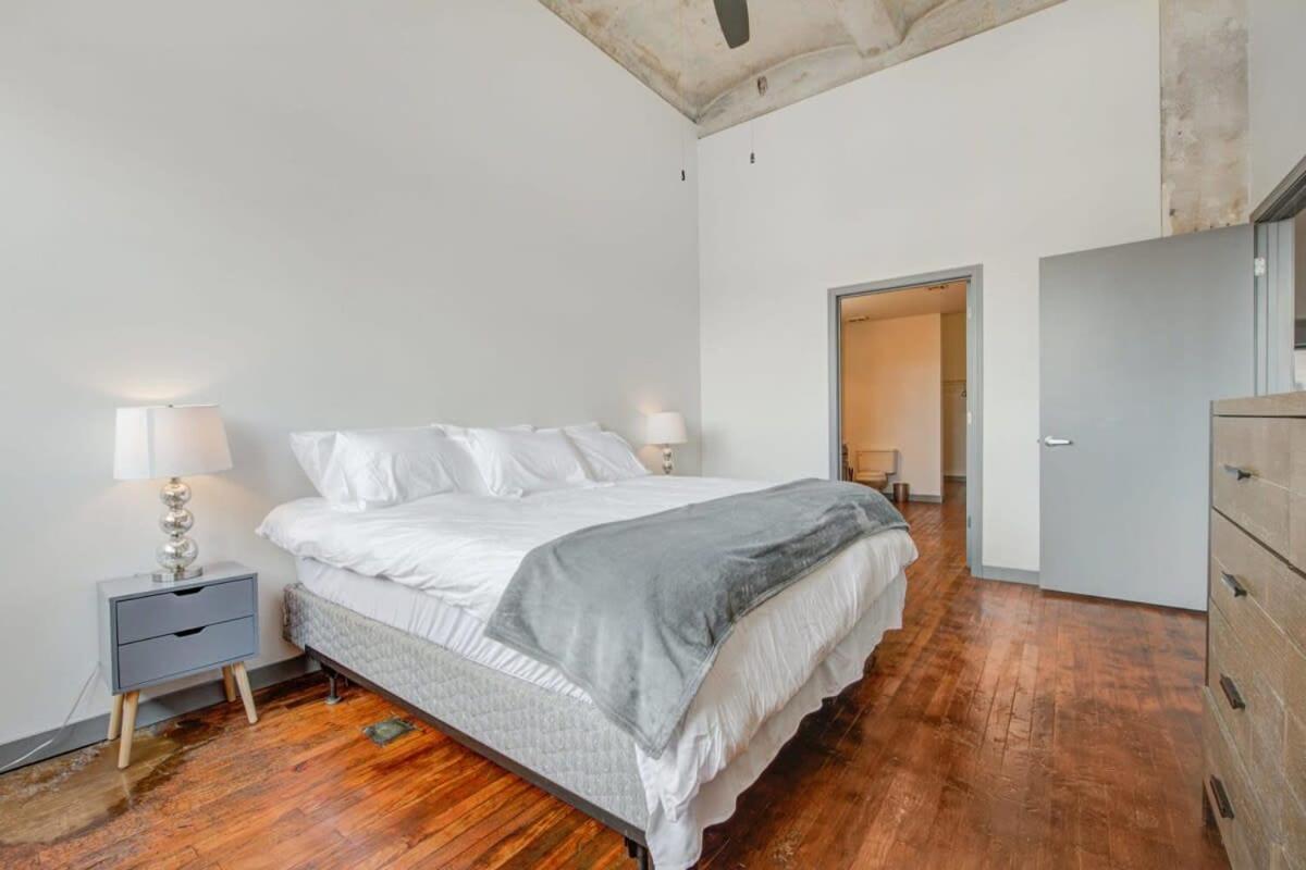 2Br 2Ba Spacious Historic Loft With Gym By Envitae Kansas City Exterior photo