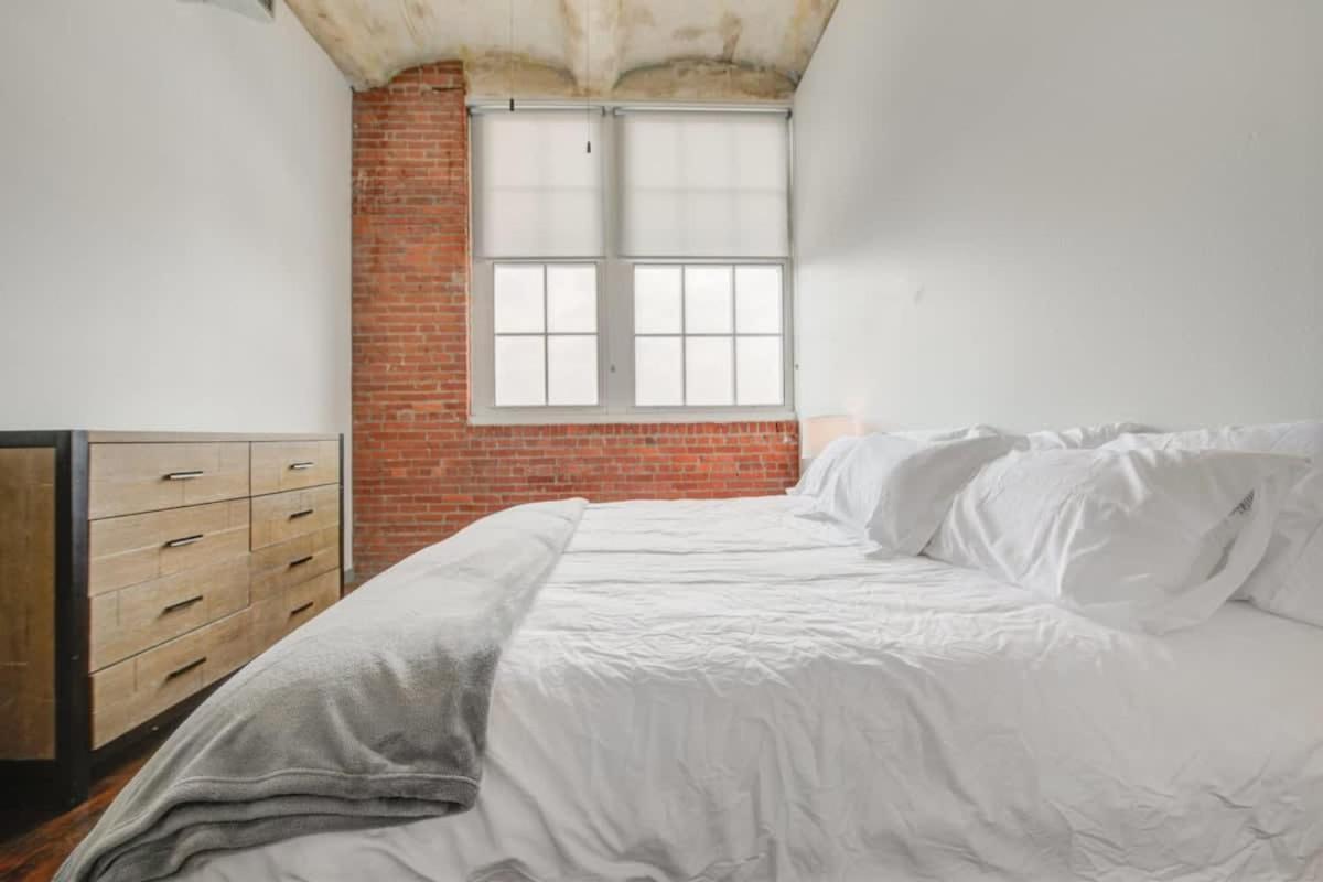 2Br 2Ba Spacious Historic Loft With Gym By Envitae Kansas City Exterior photo